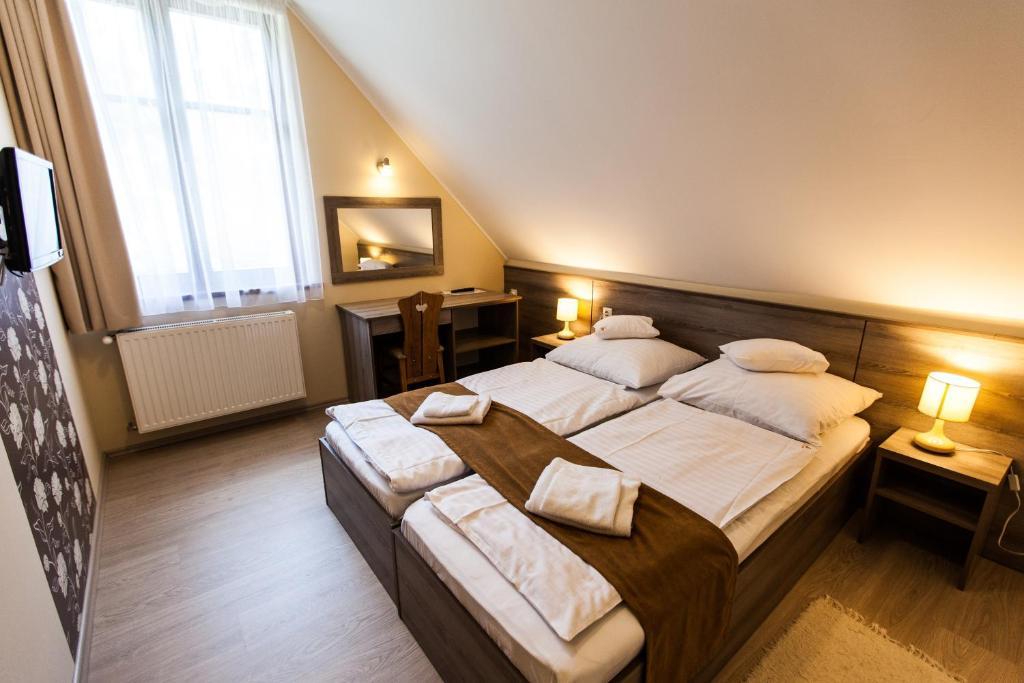 Piroska Csarda Es Panzio Bed & Breakfast Siofok Dış mekan fotoğraf